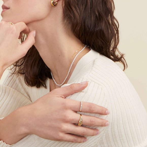 2.5mm Diamond Brilliant Cut Half Eternity Engagement Wedding Ring Band - Picture 9 of 16